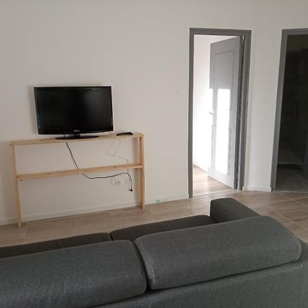 Appart Proche Toutes Commodites Souvigny Exterior foto