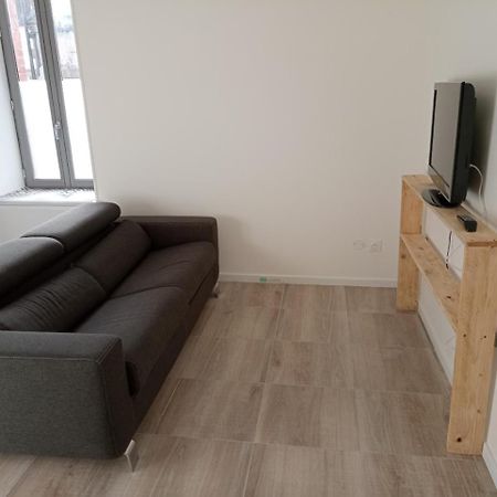 Appart Proche Toutes Commodites Souvigny Exterior foto