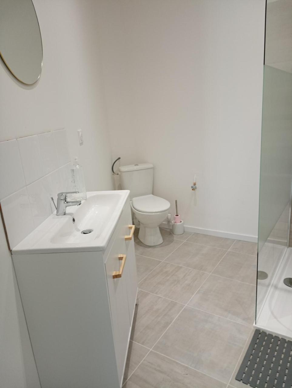Appart Proche Toutes Commodites Souvigny Exterior foto