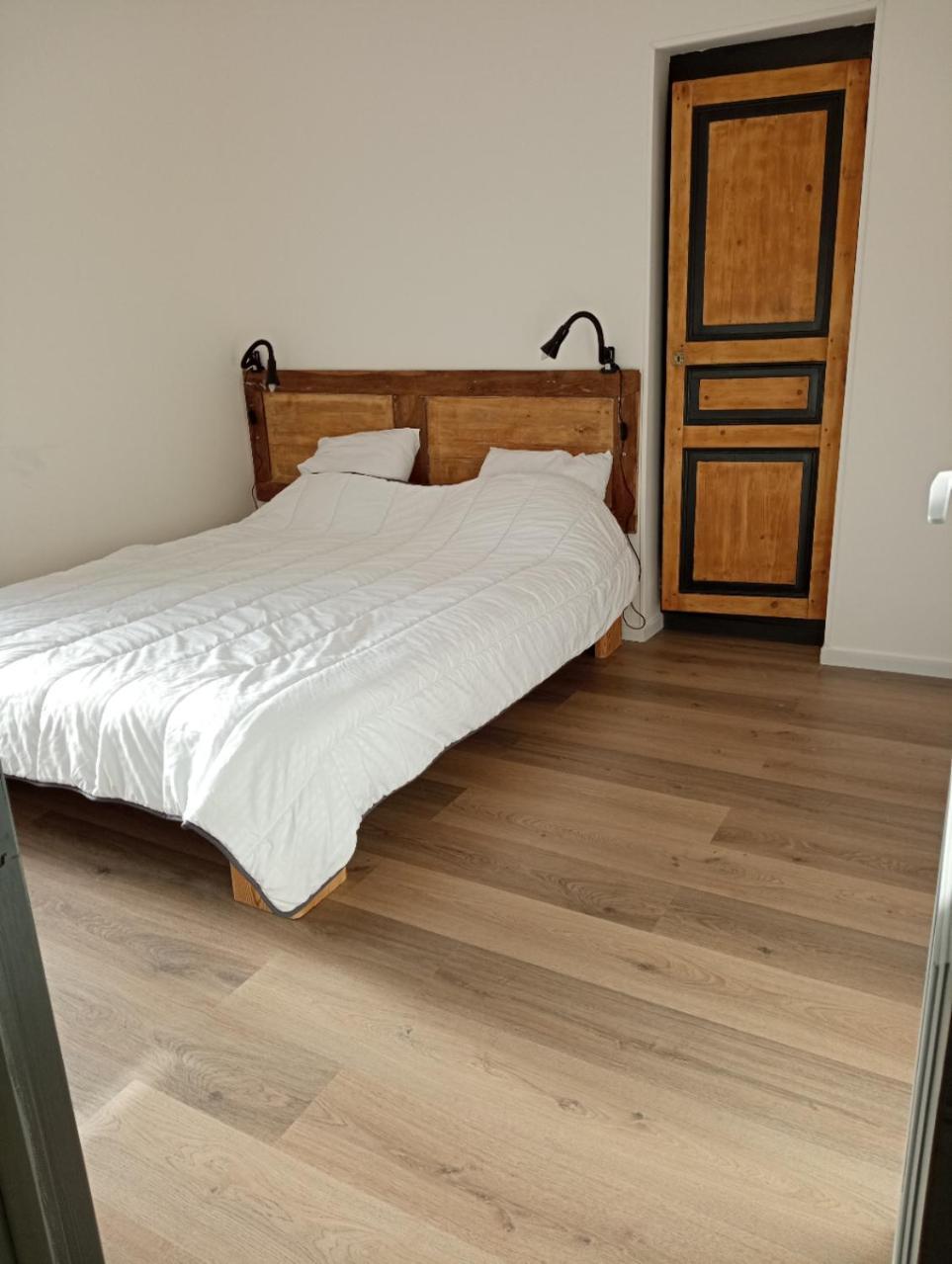 Appart Proche Toutes Commodites Souvigny Exterior foto